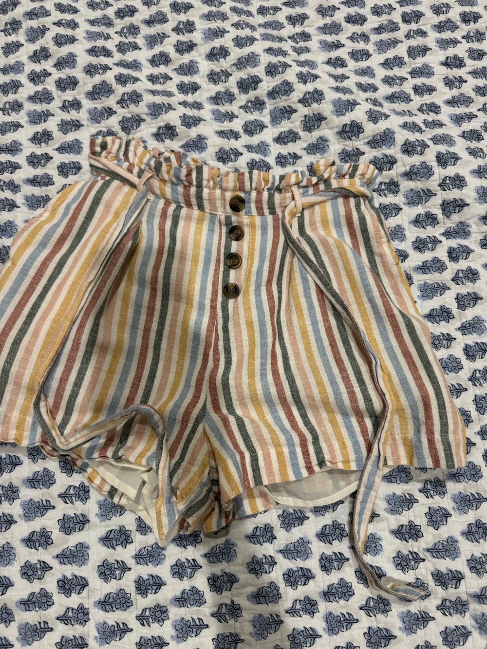 Striped Paperbag Waist Women’s Shorts - Multicolor